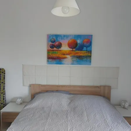 Port Bay View Apartment *
